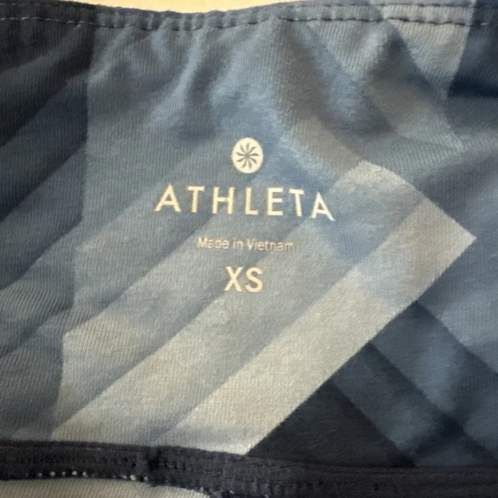 Athleta blue geometric